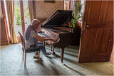 Nigel "tinkling the ivories"