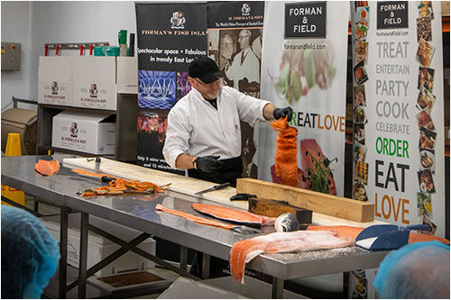 Darren starts his demonstration of pinning, boning and carving