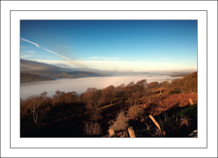 Inverted Clouds fill the Hope Valley