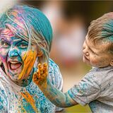 COLOUR & FUN WITH MUM