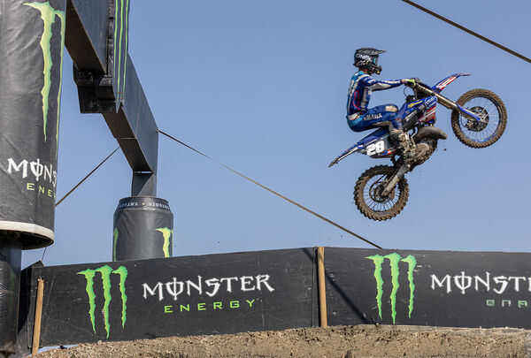 Moto Cross Airborne