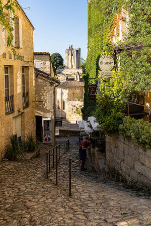St Emilion, Sunday morning