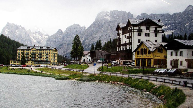 The Pale Mountains