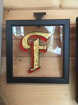 Glass gilding letters