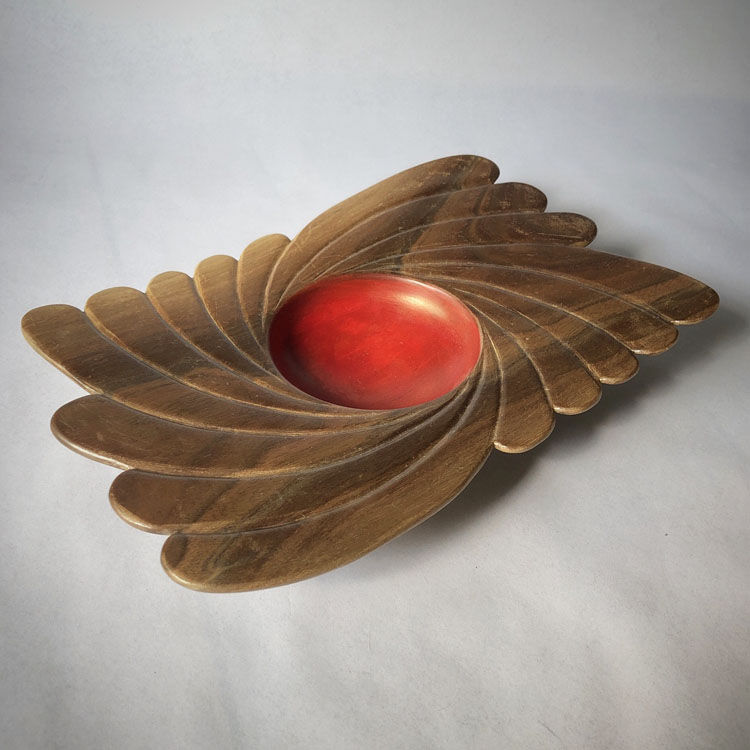 19-081 WngdBowlSpiral_CarvedWlnt