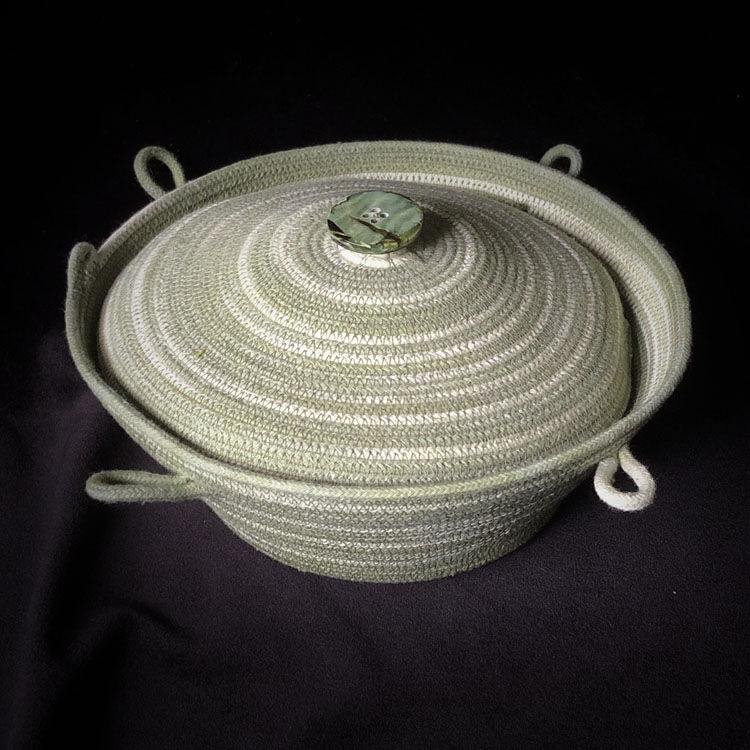 19-640b SamBasketGrnWhtLidded