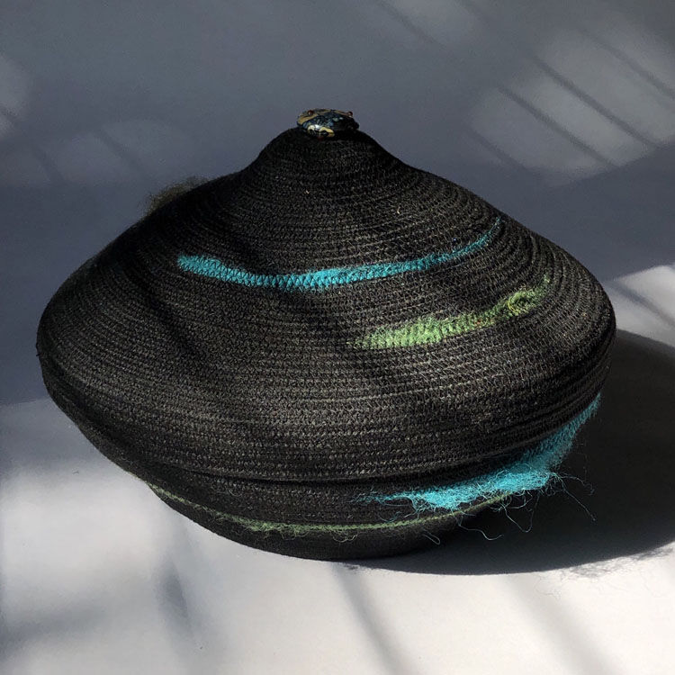19-600 Sam Basket Lidded BlkBlueGrneen
