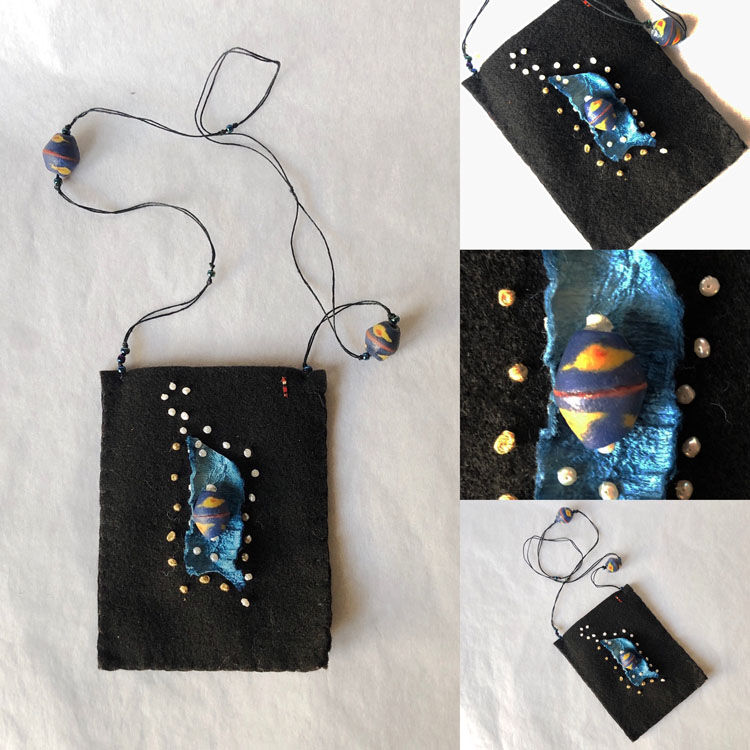 20-605 PouchNeklace BlkBluPaprBeads