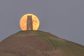 Moonrise, Glastonbury Tor
