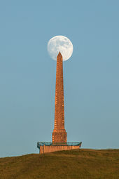 Moonrise, Lansdowne Monument