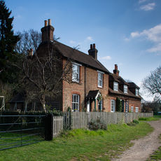 Dapdune Wharf Cottages