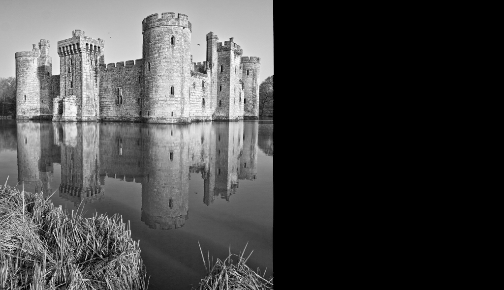 Bodiam Castle Mono