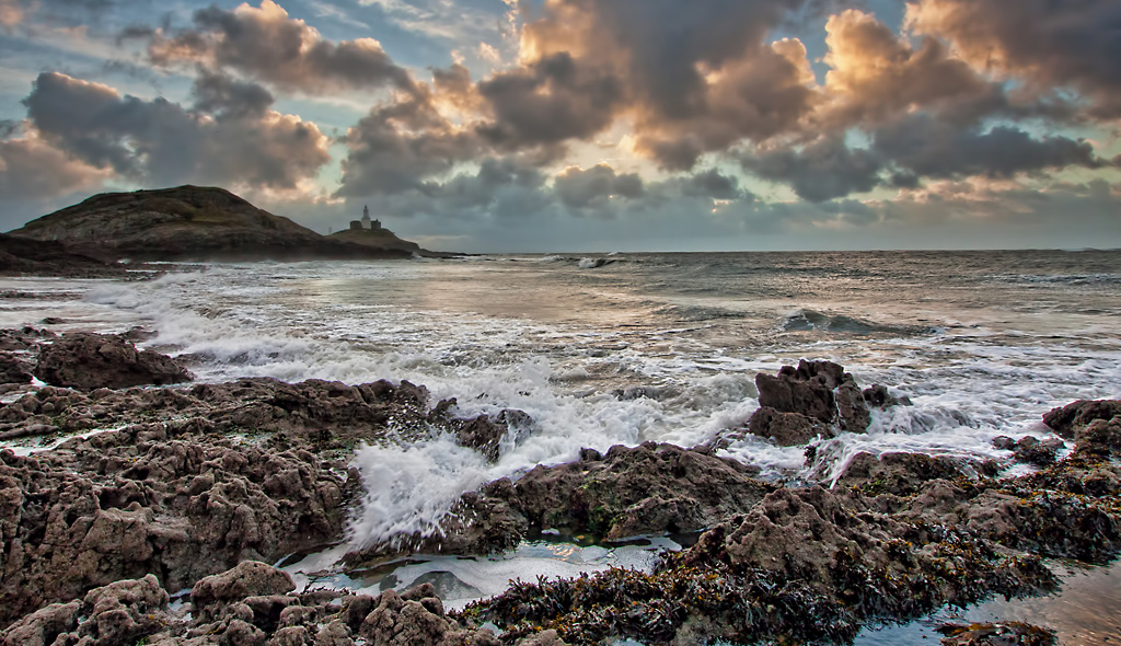 Bracelet Bay Swansea at Dawn