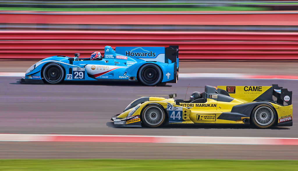 Close Racing at Silverstone