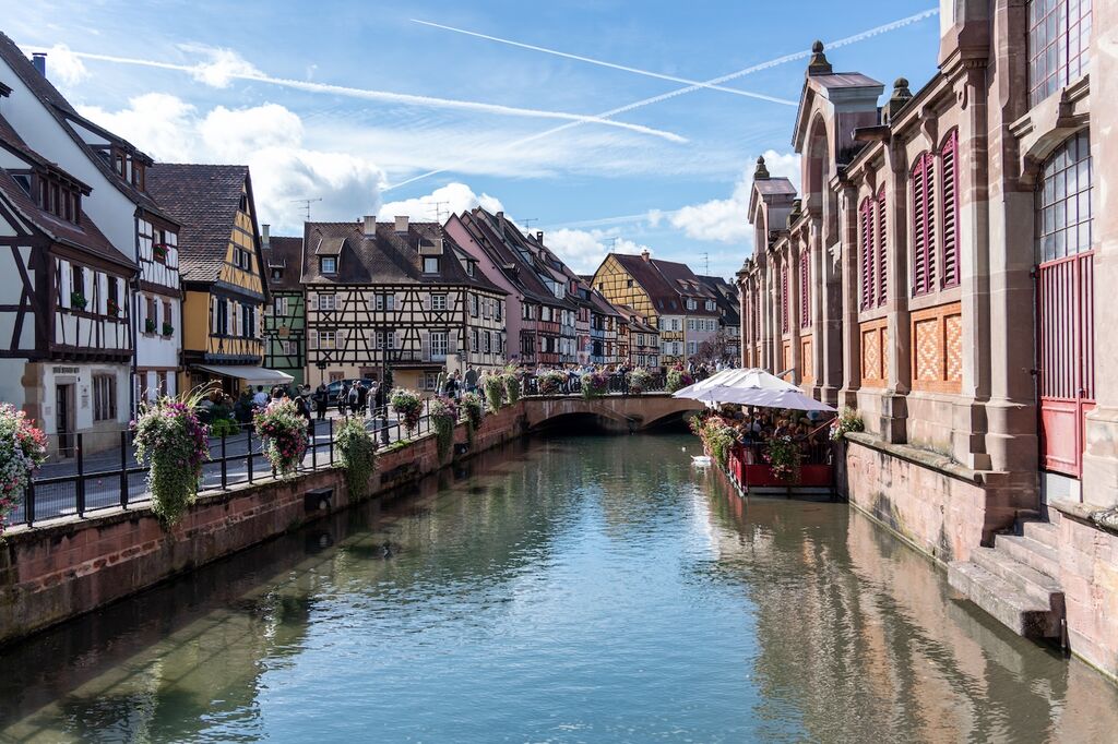 Canal & street scene