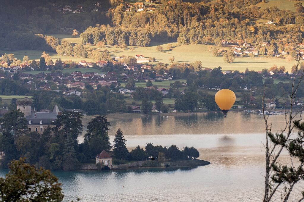 Hot air balloon, early morning