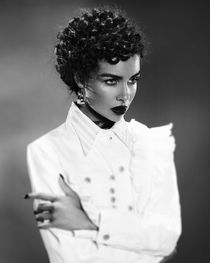 Lisa W 0016jr v2B&W