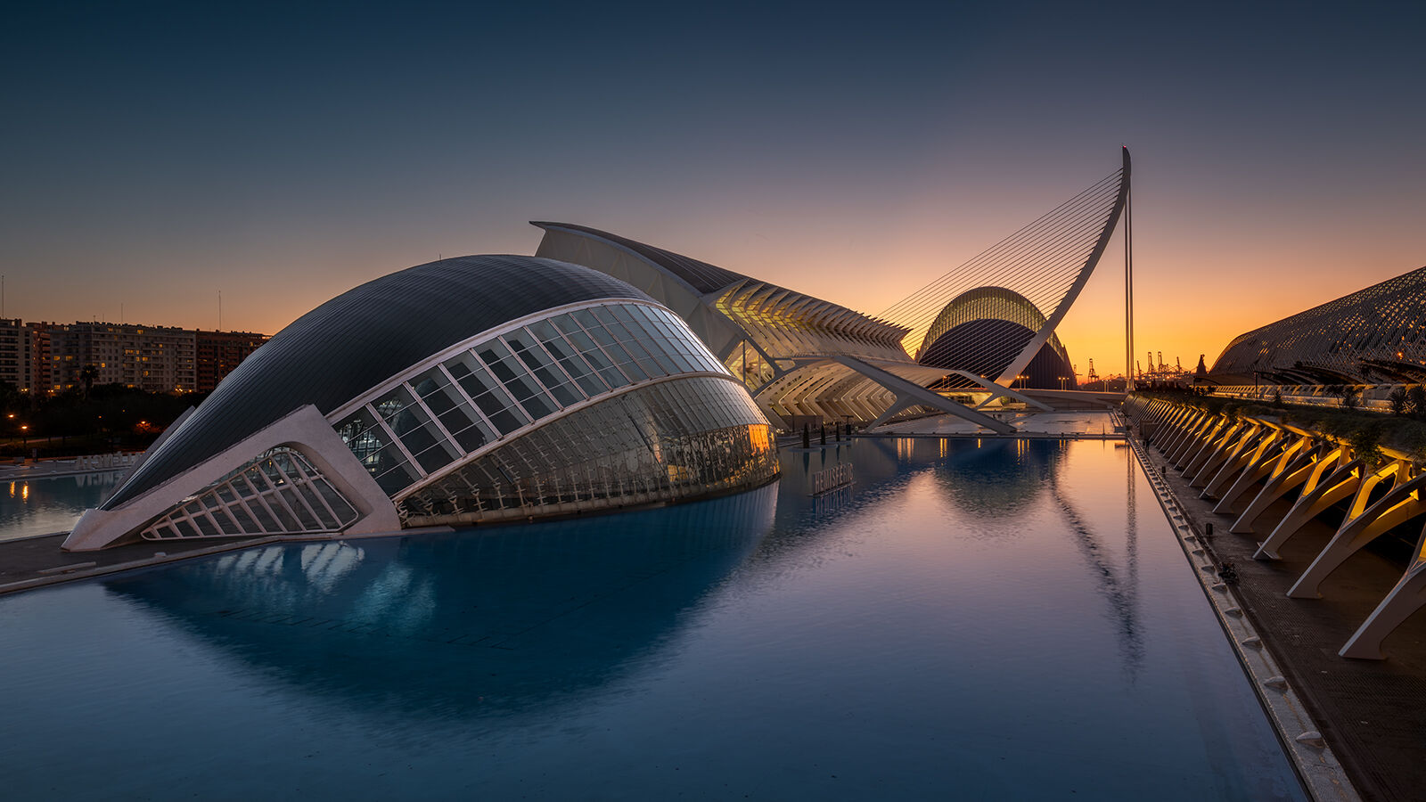 10 Morning Light, Valencia Tim Green LRPS(League 5 Print)