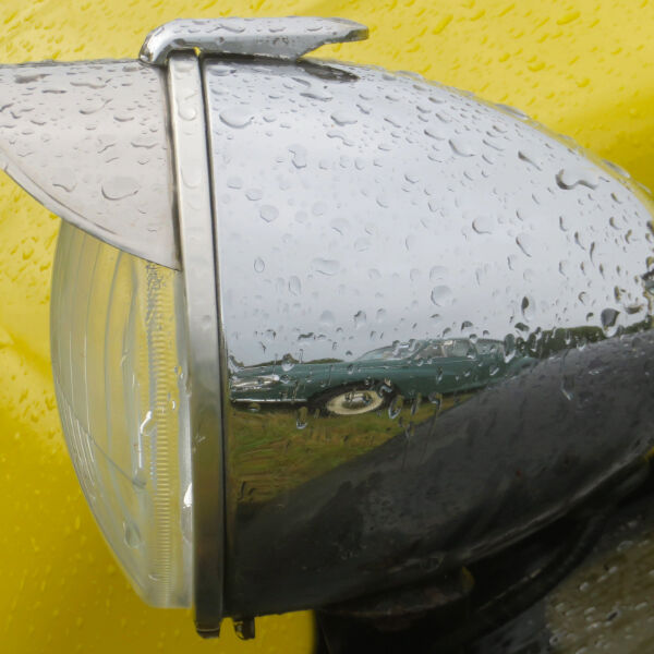 Headlight reflection