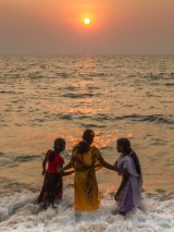 Kochi bathing