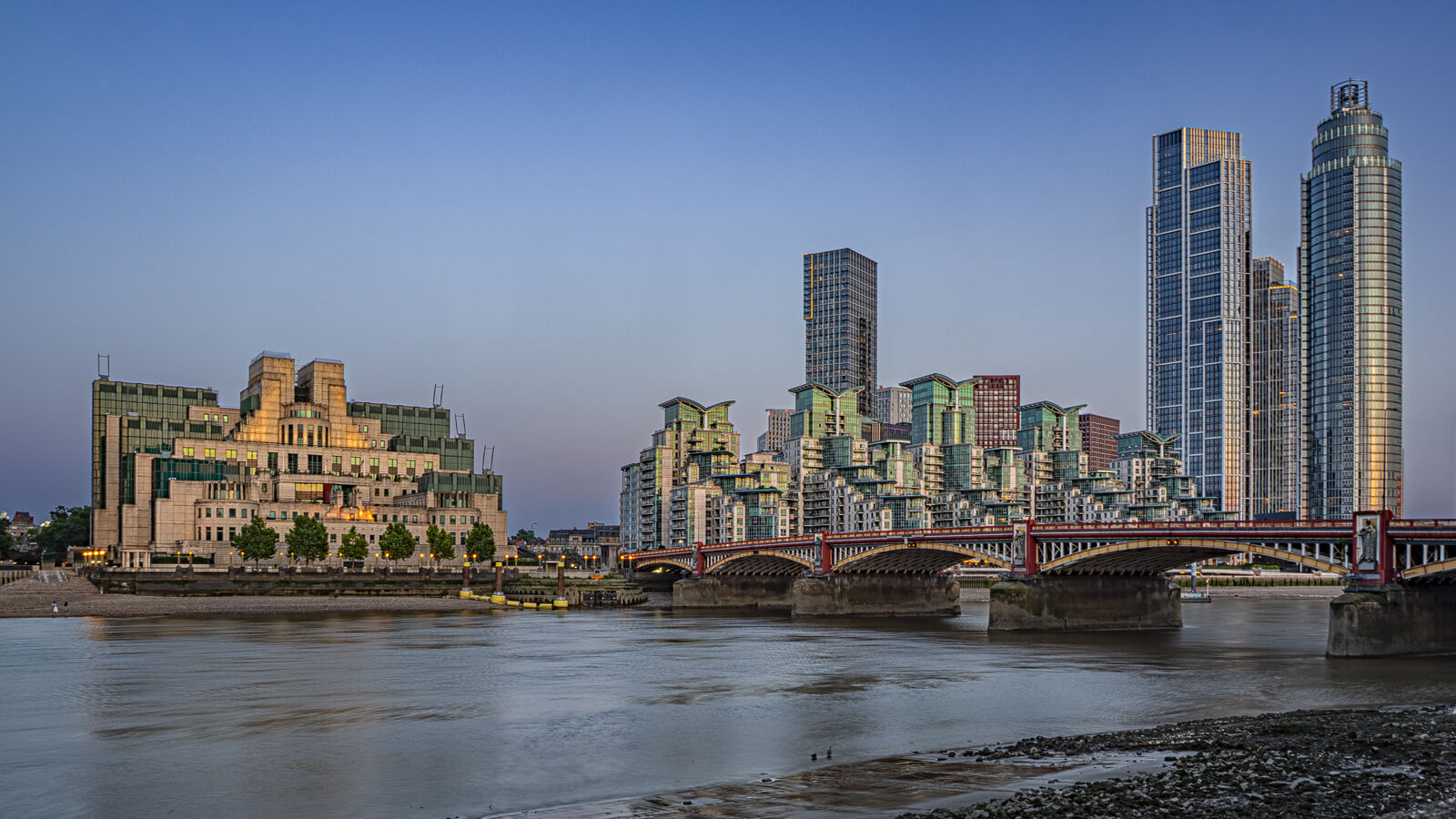 Vauxhall Riverside