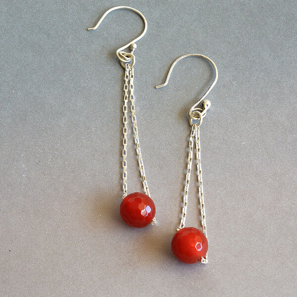 E18010 - Silver chains with faceted carnelian stone beads