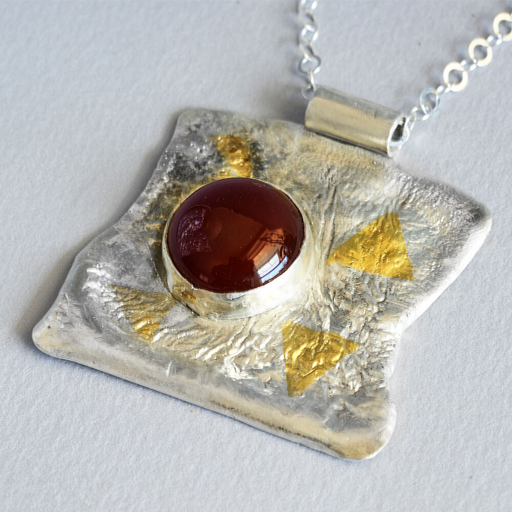 N18009 - Statement Pendant - silver, gold, carnelian