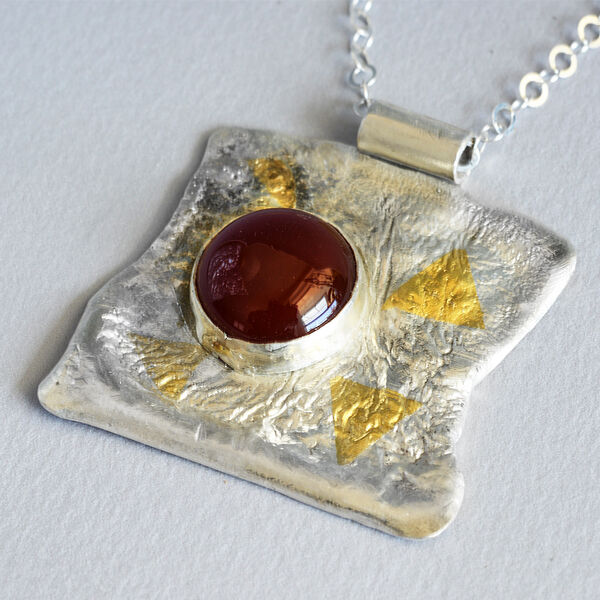 N18009 - Statement Pendant - silver, gold, carnelian