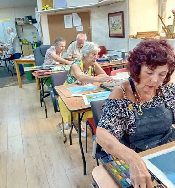 Colin Powell’s Thursday Morning Pastel Class at YAS Treorchy.