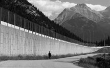 020 The long wall The long walk