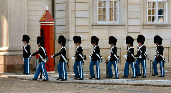 15 - Toy Soldiers