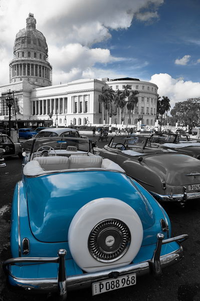 Blue and white in Havana
