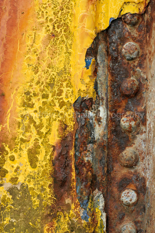 The colours of decay