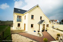 Hen Beudy, Llansaint