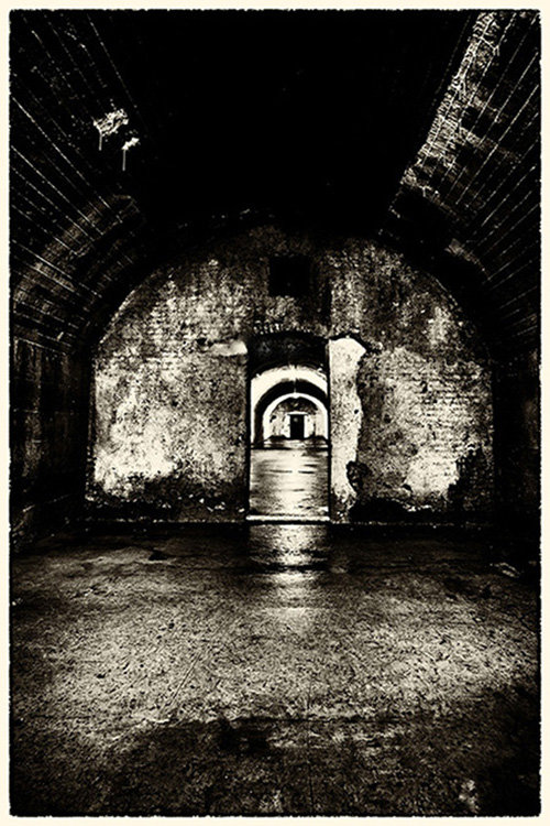 A Series of Cross Chambers