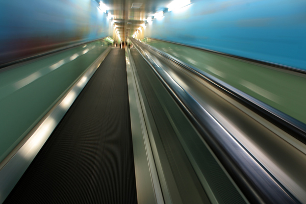 Moving footway