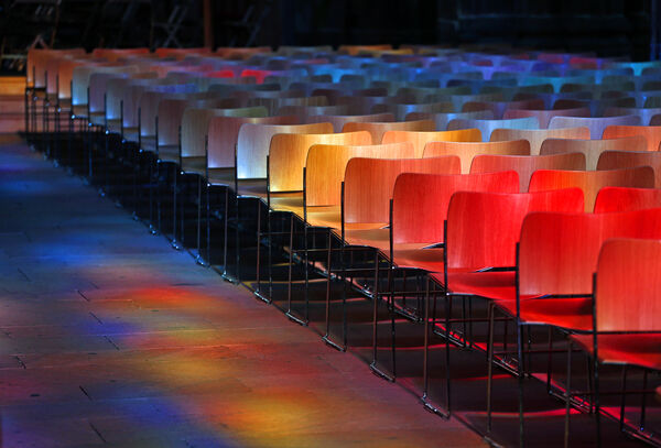 AMBLE 20 Empty Chairs