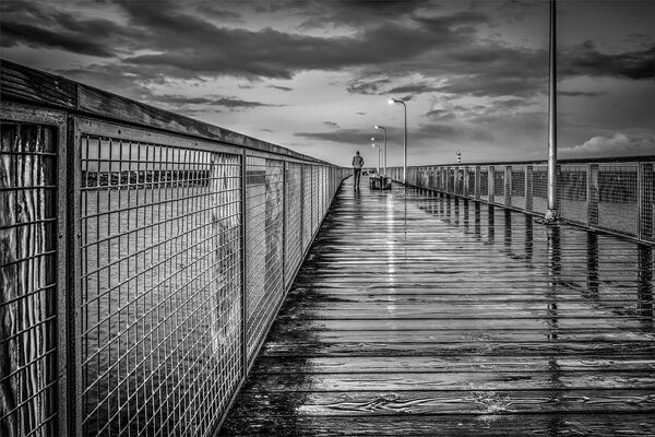 Com On Amble Pier - Tony Wright