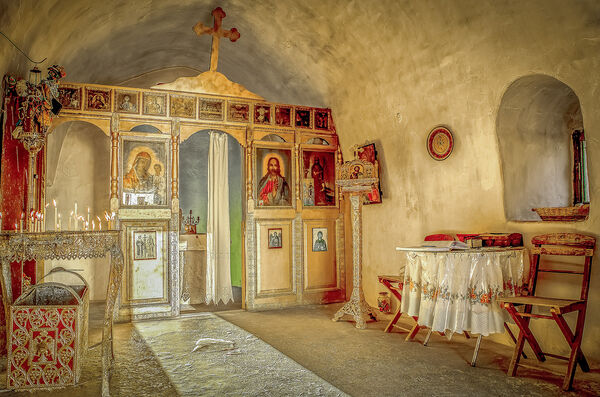 HC Sunlit Greek Chapel - Tony Wright