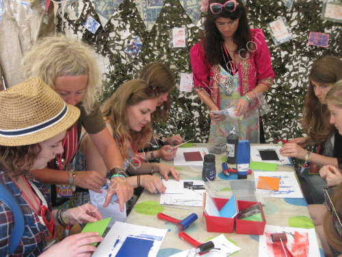 Glastonbury Festival. Print a postcard workshop