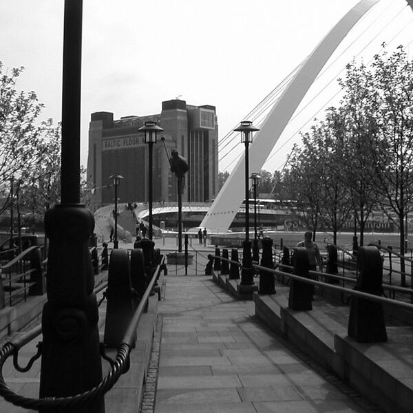 Path To Millennium Bridge