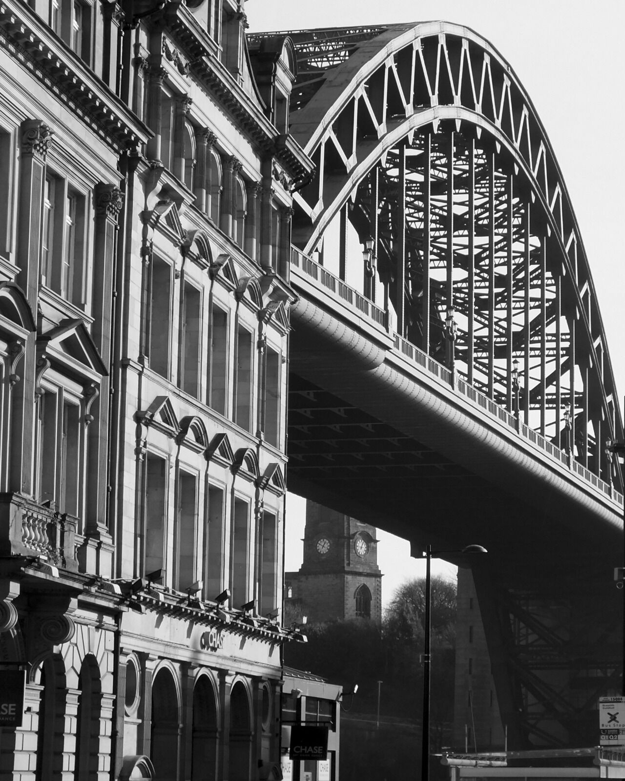 Newcastle Tyne Bridge Chase Bar