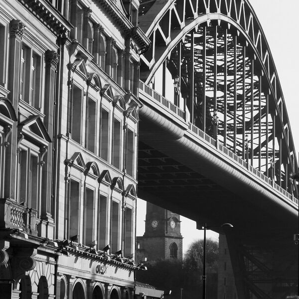 Newcastle Tyne Bridge Chase Bar