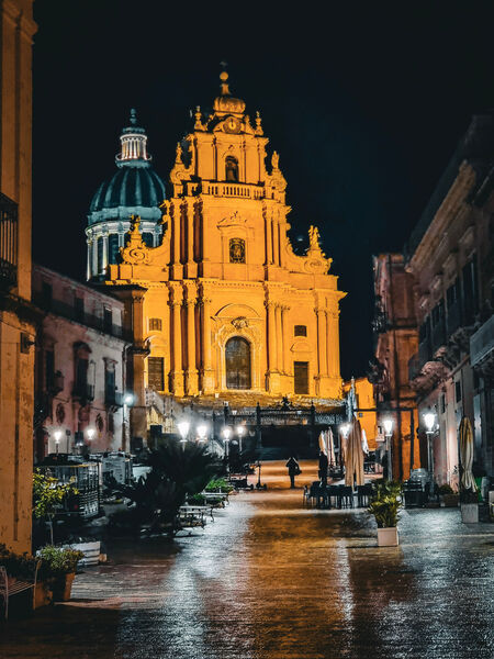 Liz - Rainy night in Ragusa