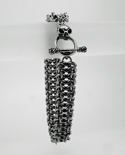 Vipera Bracelet with Skull fastener