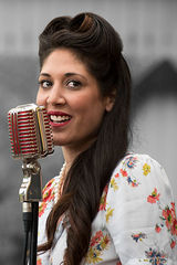 Forties serenade