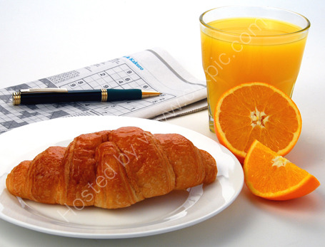 FRESH ORANGE & CROSSIANT