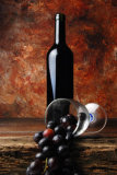 WINE BOTTLE WITH GLASS AND GRAPES