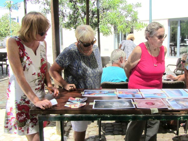 Which has the funniest caption?