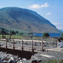 1984 Wasdale to path of the Screes